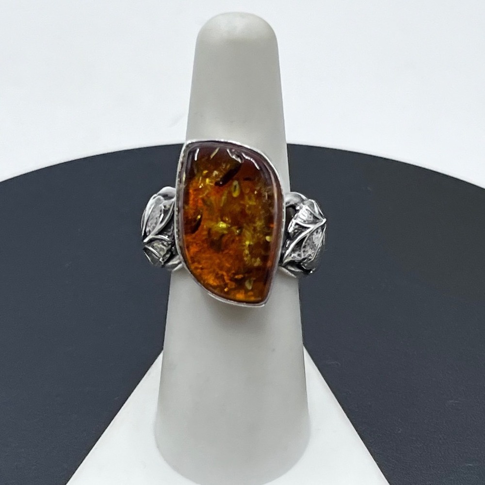 Vintage Art Nouveau Baltic Amber
Sterling Silver Chunky Ring Leaf Motif Sz 7.5
